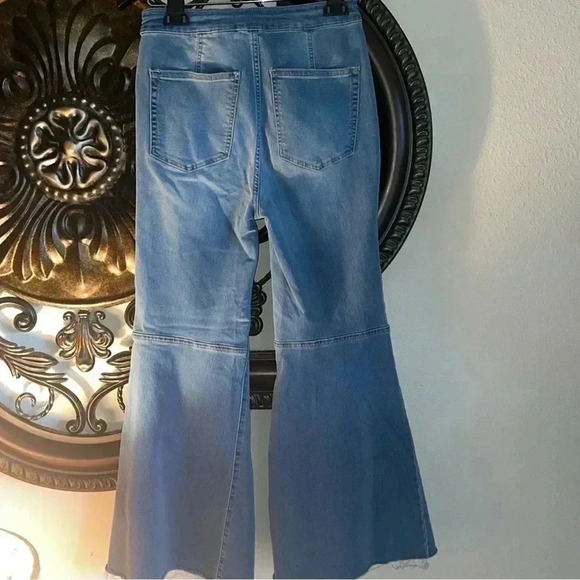 Free People Women's Just Float On Flare Bell Bottom HIGH RISE Jeans Size 27 - Picture 14 of 16